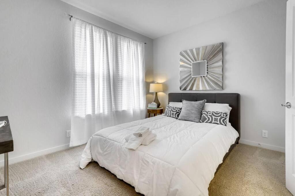 Gorgeous 4 Bed Home On St Mary'S - Minutes To Riverwalk/Pearl ซานอันโตนิโอ ภายนอก รูปภาพ