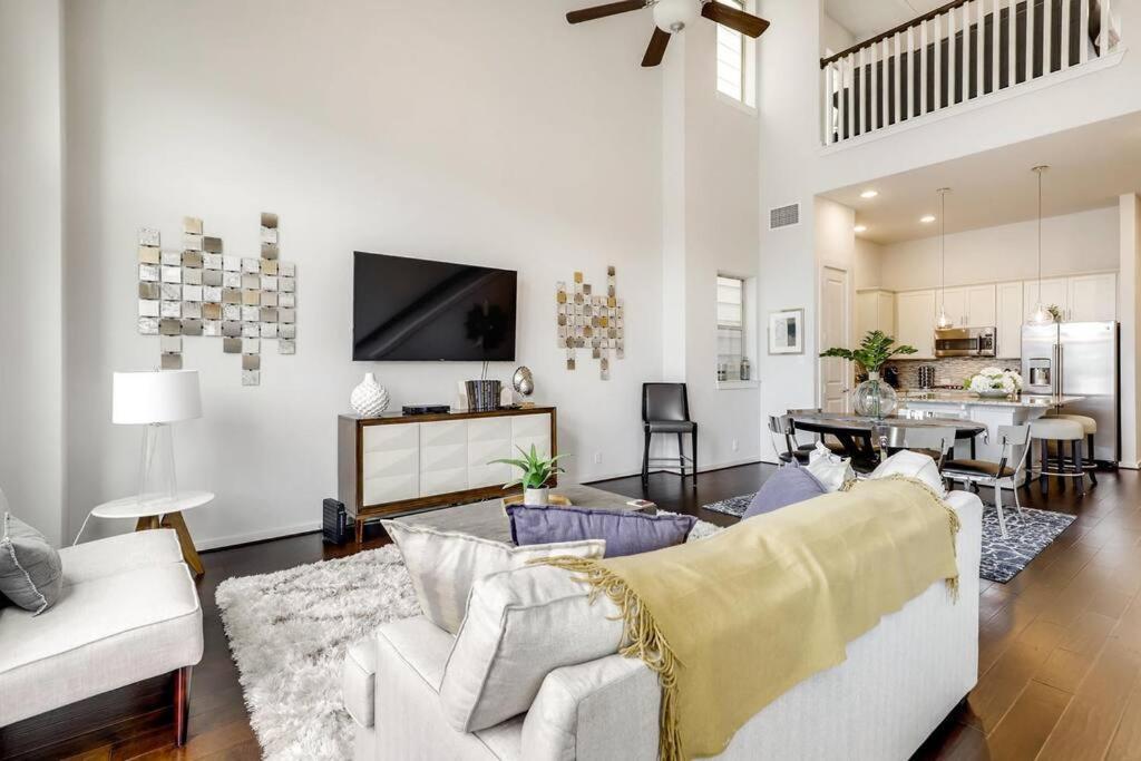 Gorgeous 4 Bed Home On St Mary'S - Minutes To Riverwalk/Pearl ซานอันโตนิโอ ภายนอก รูปภาพ
